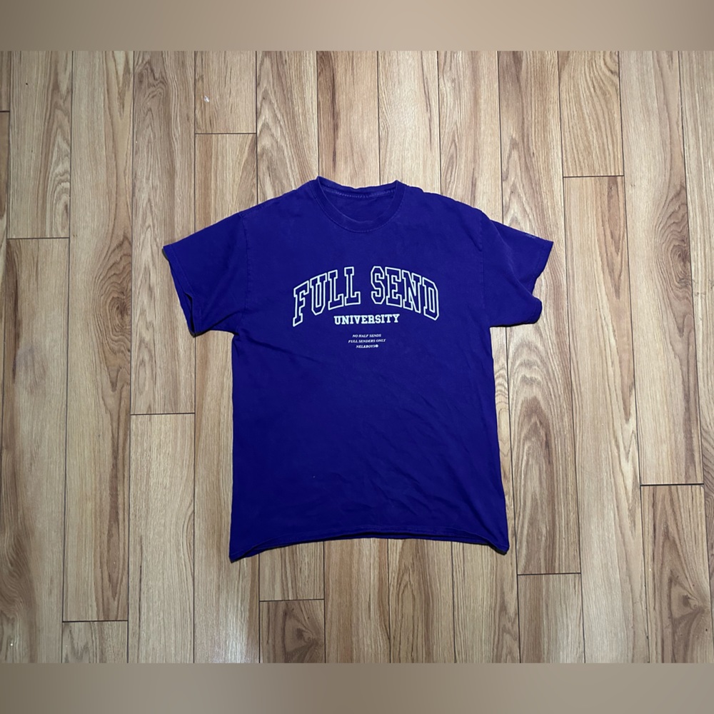 FULL SEND - FULL SEND UNIVERSITY - T-SHIRT - SIZE M - PURPLE